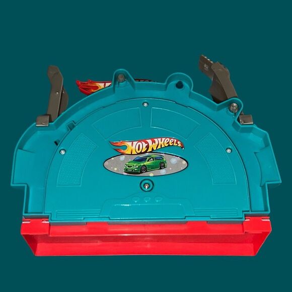 2012 Mattel Hot Wheels Car Wash Fold Up Playset - Picture 4 of 5